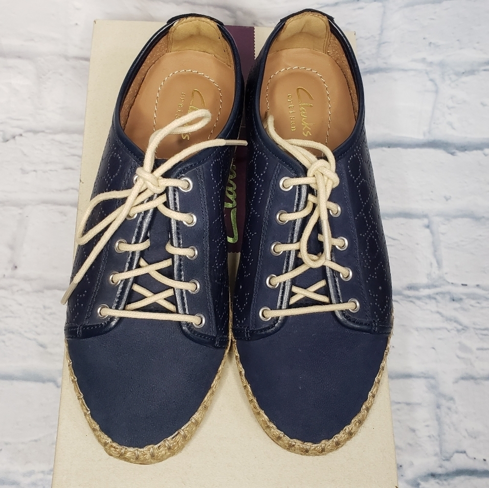 Clarks Artisan Reeney Rita Lace Up Leather Sneaker